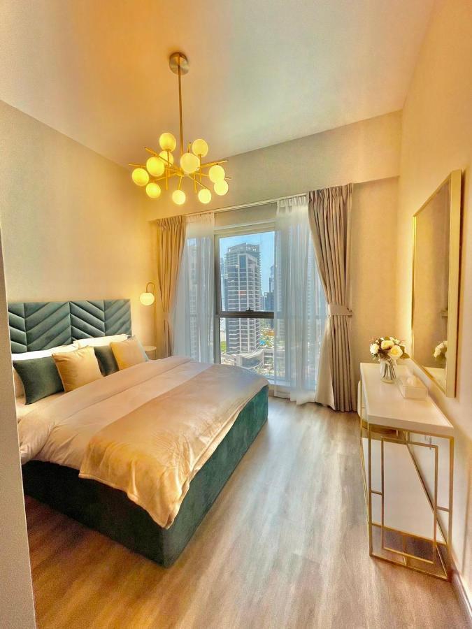 First Class 2Br With Burj Khalifa & Downtown View 迪拜 外观 照片